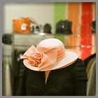 Hüte, Taschen und Accessoires für die Dame
